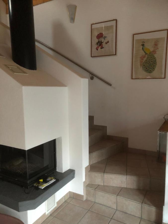 Gemuetliche Ferienwohnung Mit Garten Biasca Bagian luar foto