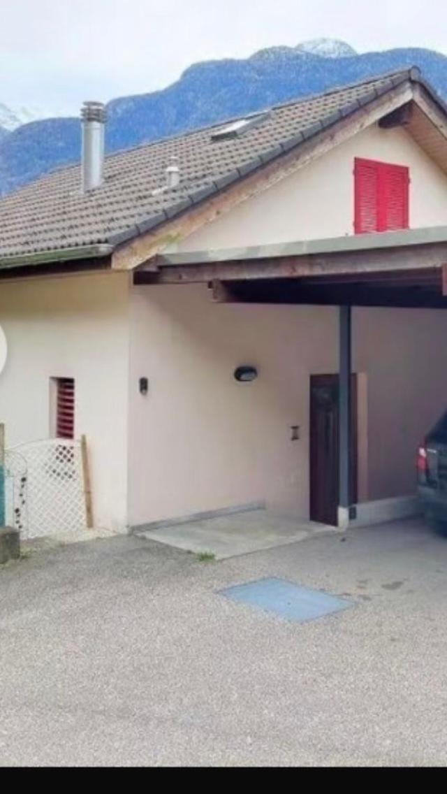 Gemuetliche Ferienwohnung Mit Garten Biasca Bagian luar foto
